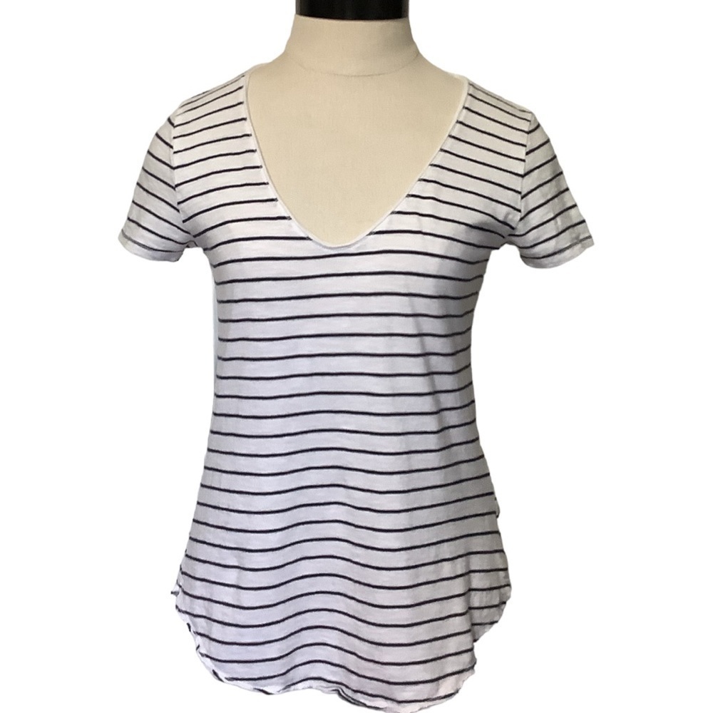 ABERCROMBIE & FITCH Cap Sleeve Scoop Neck Tee Shirt - Size XS